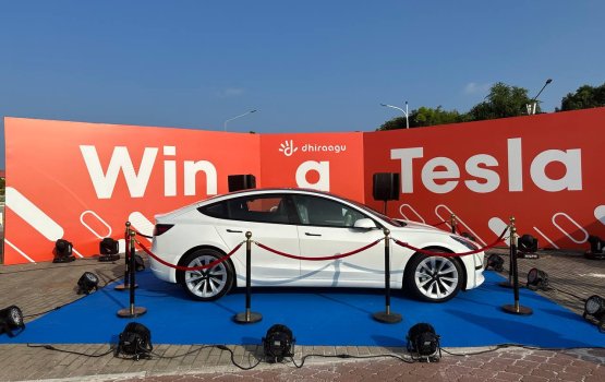Dhiraagu Tesla car promotion ge guruathu negun june 17 gai baavvanee!