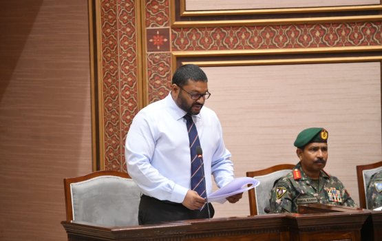 India sifain mas dhoani thakah eree masverin satalite phone beynun kurumun: Ghassaan