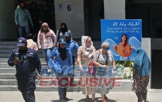 Dhivehi bahun huri christian dheenuge liyunthakeh bayaku elhi massala balanee
