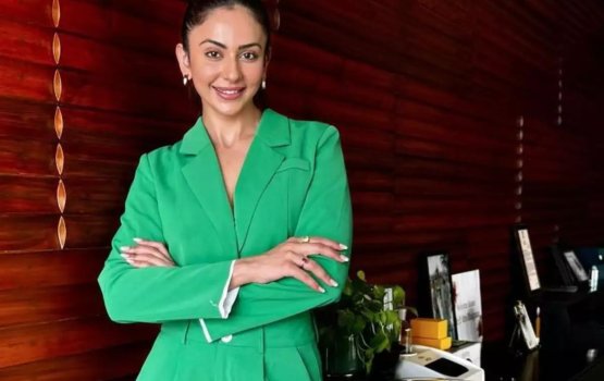 Bathalaa Rakul ves restarurant viyafaari ah