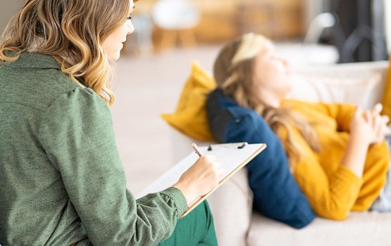 Nafsaanee dhulhaheyo kamuge faruvaa ah clinical hypnotherapy beynunkurevey kan engeytha?