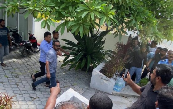 Member ah sihuru hedhi kamah bunaa meeha ge bandha ithuru 10 dhuvas
