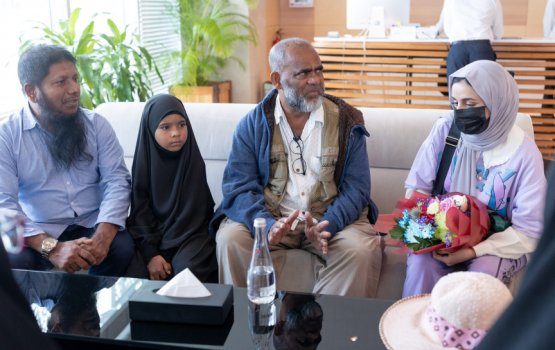 Dhiveheen ge ehee gai Falastheen ge anhen kujjaku rajje genesfi