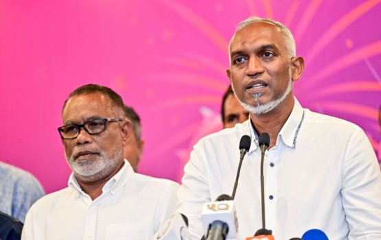 Raees Yameen ge nimmevumakaa dhekolhu hedhumuge natheejaa: Muizzu ah Raees kan Adhurey ah ves Raees kan