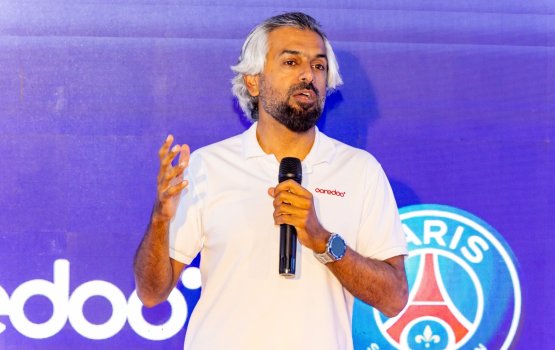 Ooredoo ge dhauvathakah PSG legend Jay-Jay Okocha rajje ah