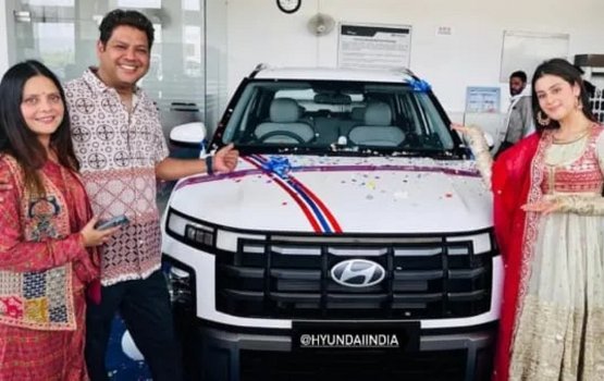 Bigg Boss ge thari Isha eyna ge bappa ge ufan dhuvahuge hadhiyaa ah dhiynee car eh