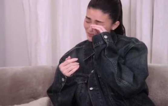 Muskulhi kamah bune furahsaara kurumun Kylie ge jazubaathu thah 