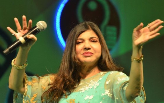 Adu ivun dhavvaa bayyakah Alka Yagnik faruvaa hoadhanee 