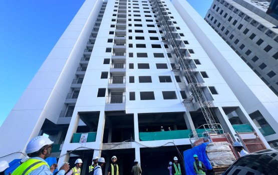 Flat list aammu kurun: Raees vidhaalhuvee Roadhaige kurin kuraanekamah