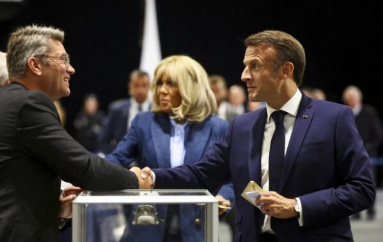 France ge aammu inthihaabu: Evves bayakah majority nulibunu