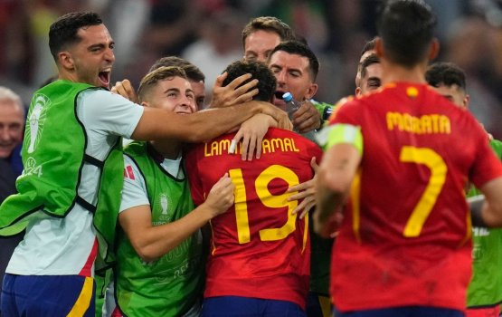 Yamal ge thaareekhee lan'daa eku Spain final ah