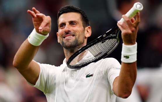 Tennis kulhuntheriyaa fanun dheke Djokovic rulhi athuvejje!