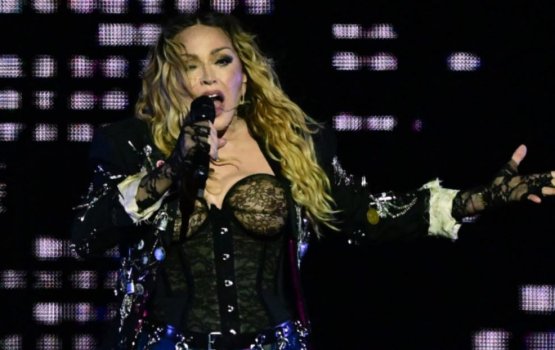 Madonna ge biopic ge masahkai haluvi kamaa eku kuriah!