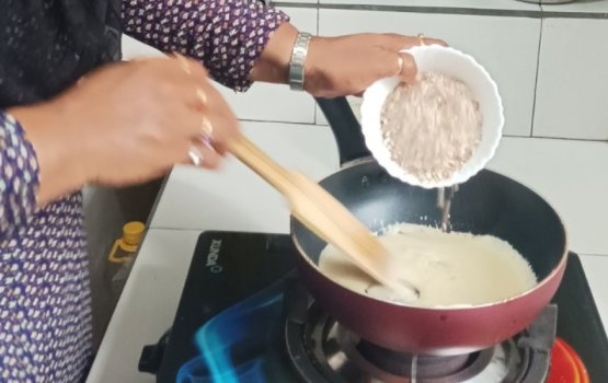 Shamsiyyaa ge kanamadhu metaagandu fenumun kulhudhiyaavaane!