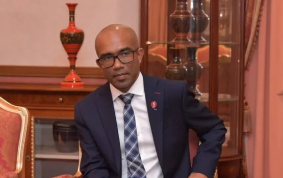 Raees offeehuge kureege CTO Hamid niyaavejje 