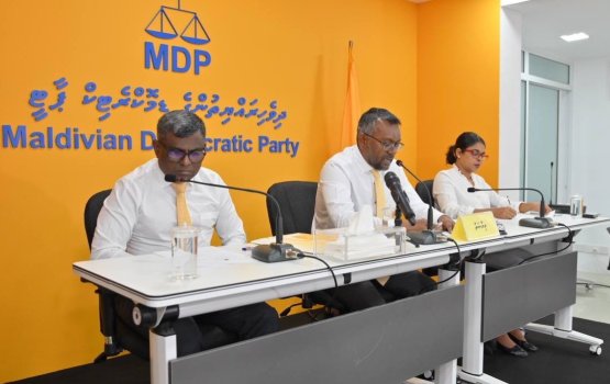 Council thakah siyaasee muvazzafun ayyankurun huttaalan MDP in govaalaifi