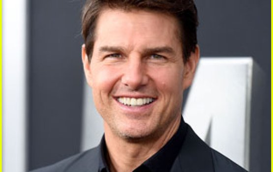 Olympics ge closing gai Tom Cruise eh stunt eh!