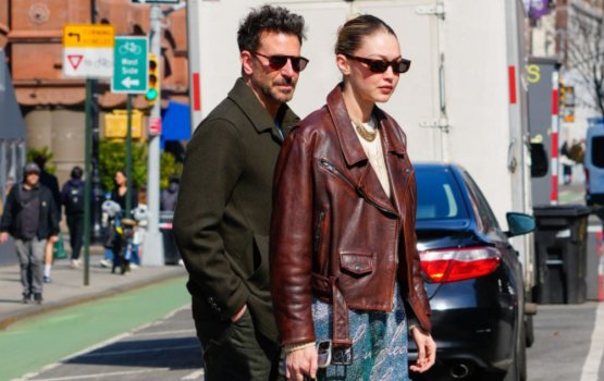 Bradley Cooper aai Gigi Hadid ekugai chuttee heydha kuranee!