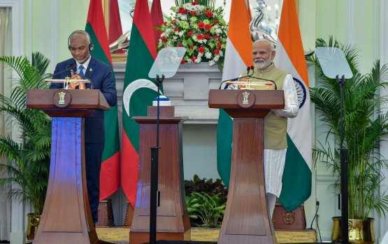 Minivan dhuvaha dhimaakoh Modi Raajje vadaigannavanee