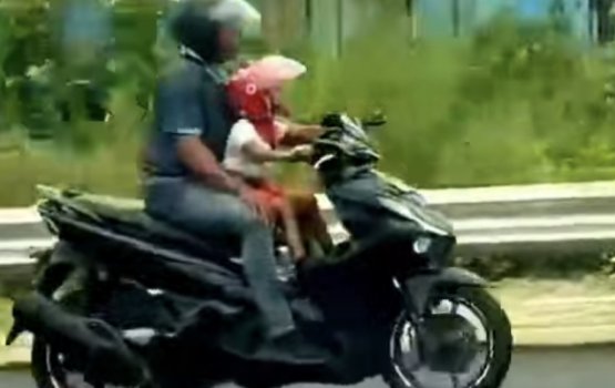 Highway gai kudakujjaku athah Cycle hungaanu dhookollaigen dhuvvi massala balanee