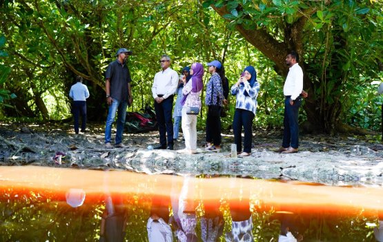 L. Gamu Paree fengandu balan platform eh hadhanee