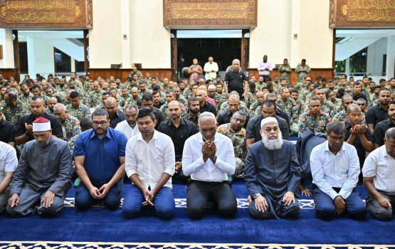 Nasruge dhuvahuge ihuthifaaluthah fathis namaadhun fashaifi