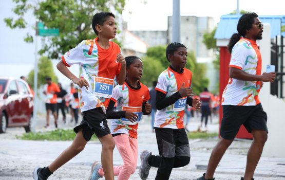 Dhiraagu road race ge coporate team ginthee gai baiverivumuge furusathu hulhuvaalifi