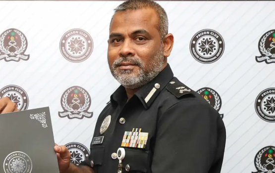 Suspention gai 8 mas behettumah fahu corrections ge vazeefa in Asif vakikoffi