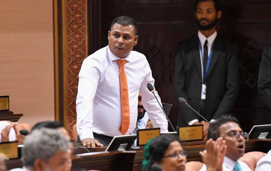 Majlis membarunge living allowance 35،000 Rufiya ah bodukuran huha'alhaanan: MP Abbas