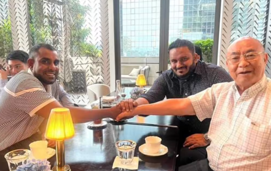 Tourism minister Faisal aai Adheeb raajje in beyrugai bahdhalu kuravvaifi