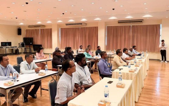 HDh Atholhu Council in 9 lakka rufiya haradhukohgen Bangkok ah dhiya massala balan angaifi