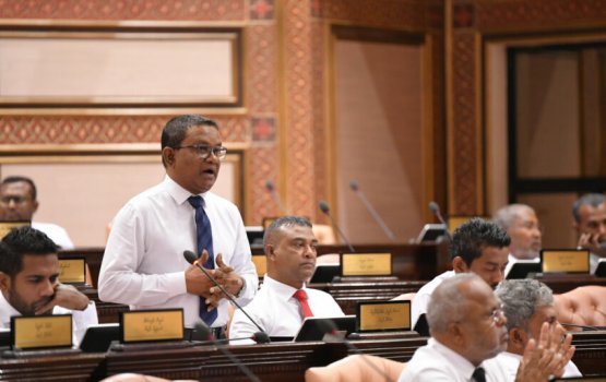 Ameen ah hedhi goi Raees muizzu ah hadhan jeheykamah buni massala majileehah