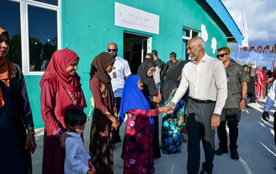 Anhenun ge committee ge memberunnah roadha inaayai libeyne goiy hadhanee