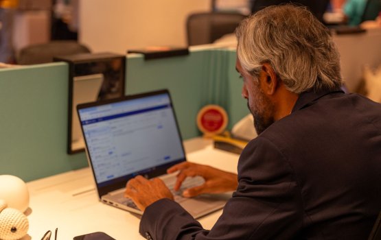 Ooredoo maldives ge verified WhatsApp account launch koffi