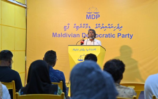 Vaudhu veegothah flat havaaleh nukuraane: Member Ziyad