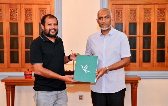 Muizzu ashaai sarukaarah huthuru ehchihi govi dhonkolhu emmefahun PNC ah