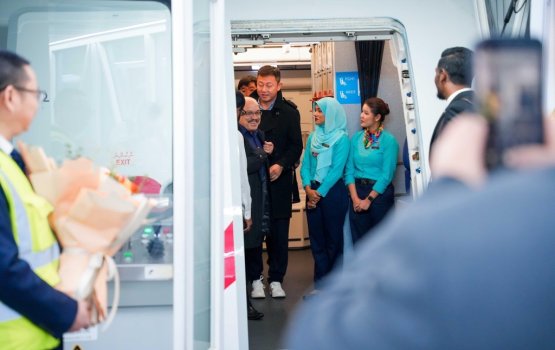 Maldivian in alah genai boat ge dhathuru thah china ah fashaifi