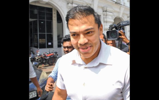 Lanka ge kureege raees ge dharikalun corruption ge thuhumathugai hayyaru koffi