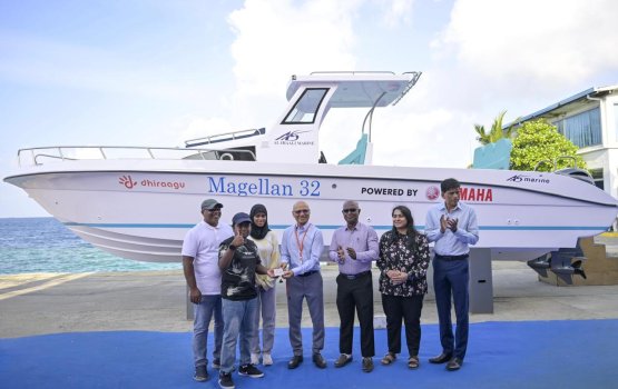 Dhiraagu 'Win a Speedboat' promotion ge naseebuveriya aa boat havaalu koffi