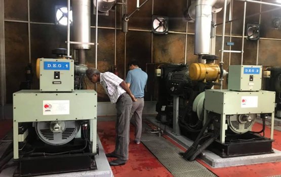 FENAKA in bunanee addu ge karantu ge massala roadhaige kurin halluvaane kamah