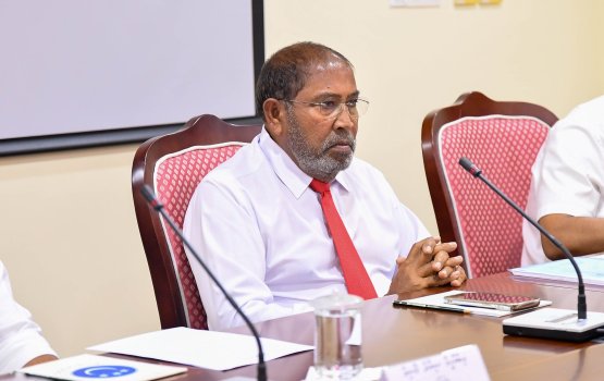 Jadhalu kuran beynumeh noon, Kaadehdhoo aiport dhookollan thayyaaru: Gasim