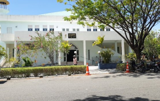 Hulhumale miskithuge imaamu 5 aharah suspend koffi