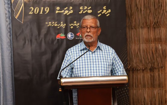 Dhivehi bahaai adhabiyyaa thah gina khidhumaithakeh kurevvi Madulu Waheed avahaara vejje