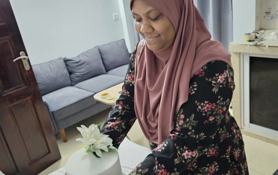 Zaee cakes thakuge rahabalaa meehun ginavanee!