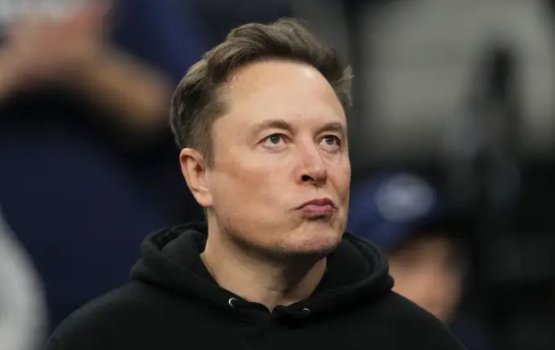 Enme fahun sarukaaru dhookoh Elon amilla kunfuni Tesla ah!