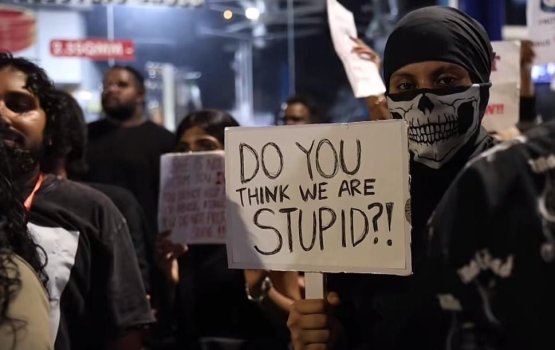 Yumnu ah insaafu hoadhumah govailaa petision gai 6,000 ah vure gina meehun soi koffi