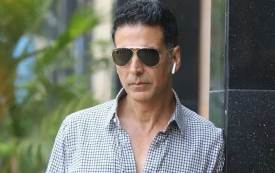 Bollywood ge haflaa thakun Akshay nufennanee mihenve!