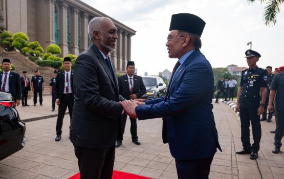 Raajje aai Malaysia aa dhemedhu muhimmu dhaairaa thakun ebbaarulun dhinumah soi koffi