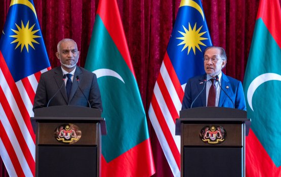 Israel passport manaakuran nimmi nimmumah Malysia ge boduvazeeru thaureef kuravvaifi