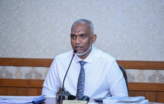 Dunfathuge isthiumaalu nukura rahthakuge rayyithunnah maalee inaayatheh dheyn dhiraasaa eh